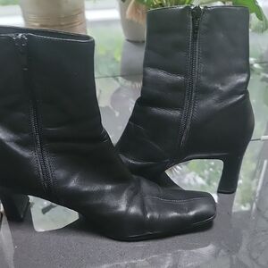 Jasmine Black Heeled Boots with Tapered Design